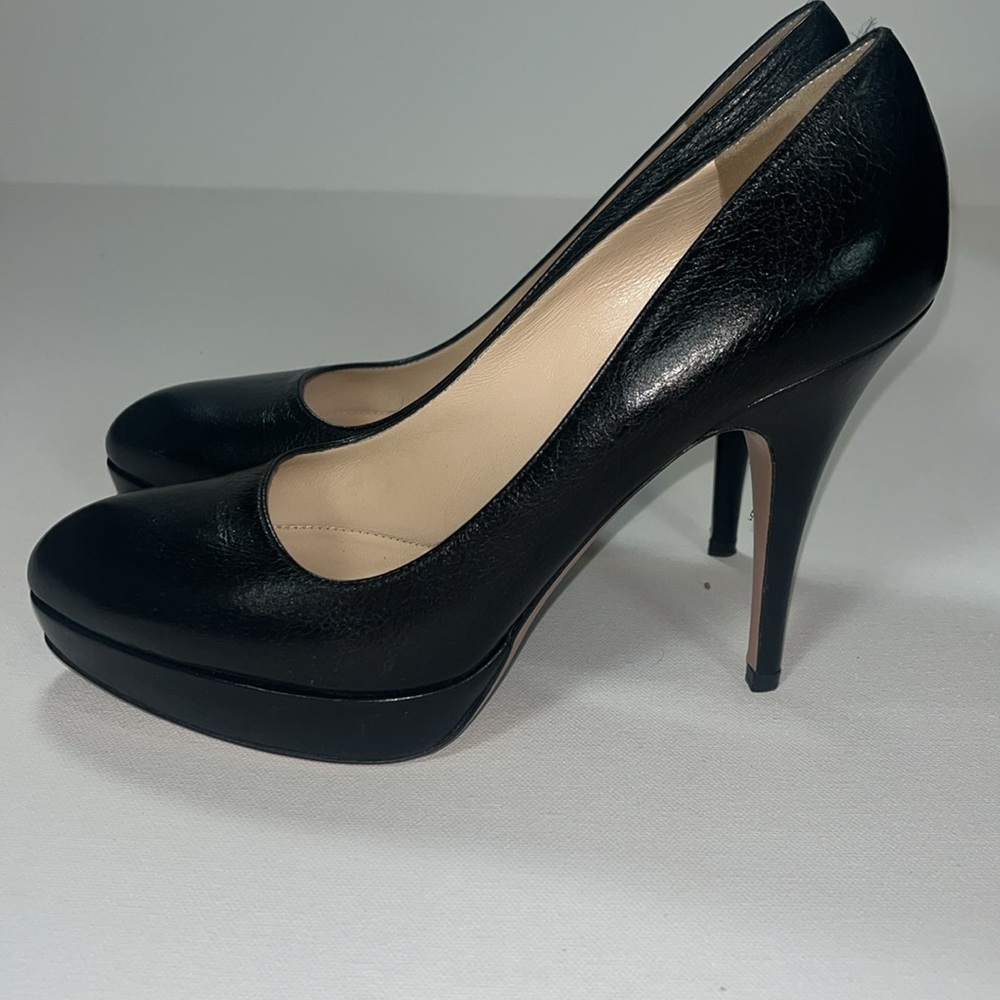 Prada Black Leather platform Pumps high heels